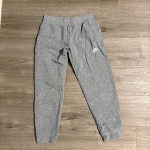 Nike Sportswear Club Fleece Girls' Pants
Carbon Heather